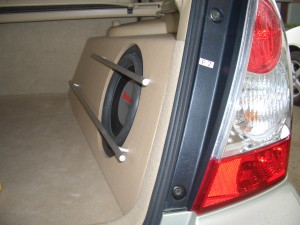 короб сабвуфера под цвет салона